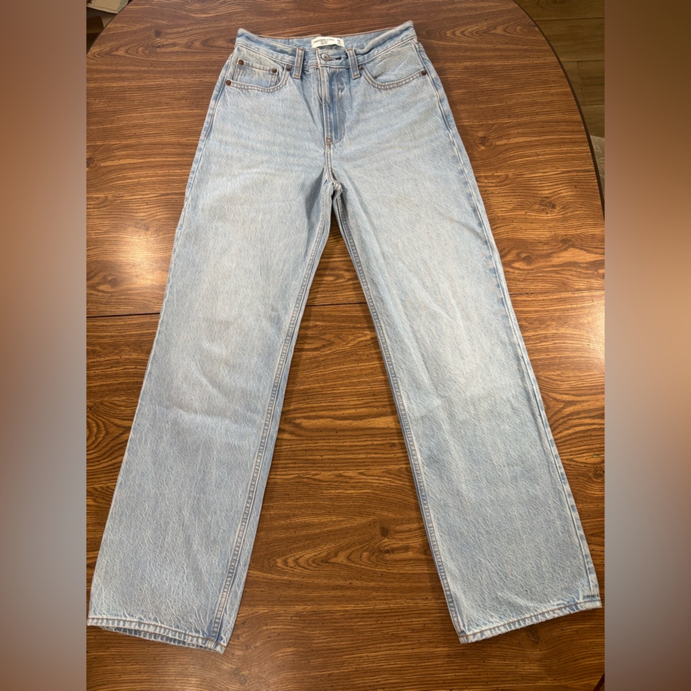 NWT Abercrombie & Fitch The Loose High-Rise Straight Leg Jeans Size 25/0 - Picture 3 of 11